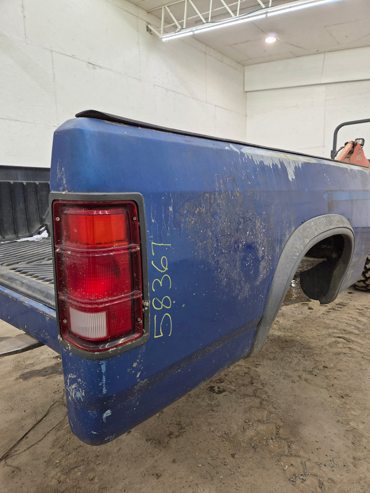 1994-1996 Dodge Dakota 2nd Gen 6' 6" Short Truck Bed