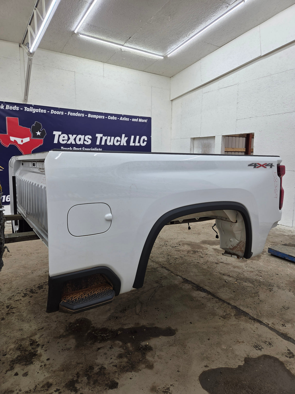 2019-2025 Chevrolet Silverado 2500 3500 HD 6' 6" Short Truck Bed