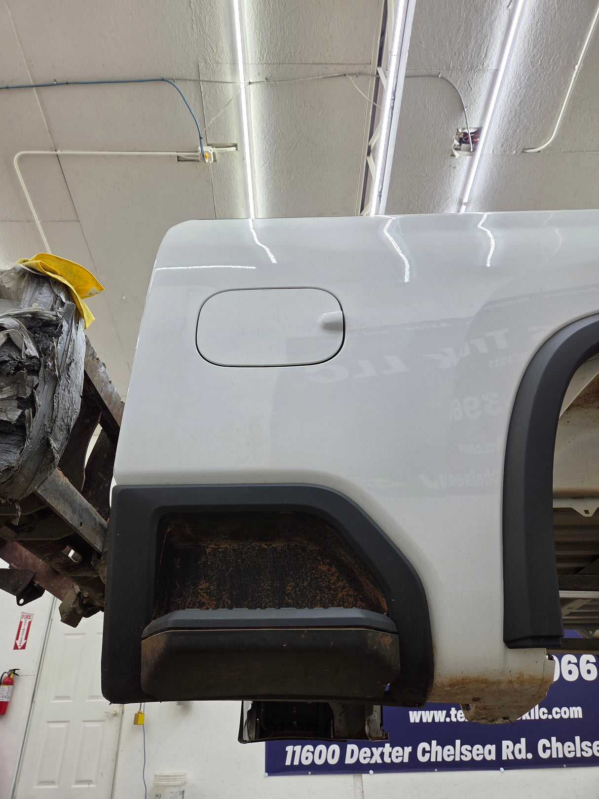 2019-2025 Chevrolet Silverado 2500 3500 HD 6' 6" Short Truck Bed