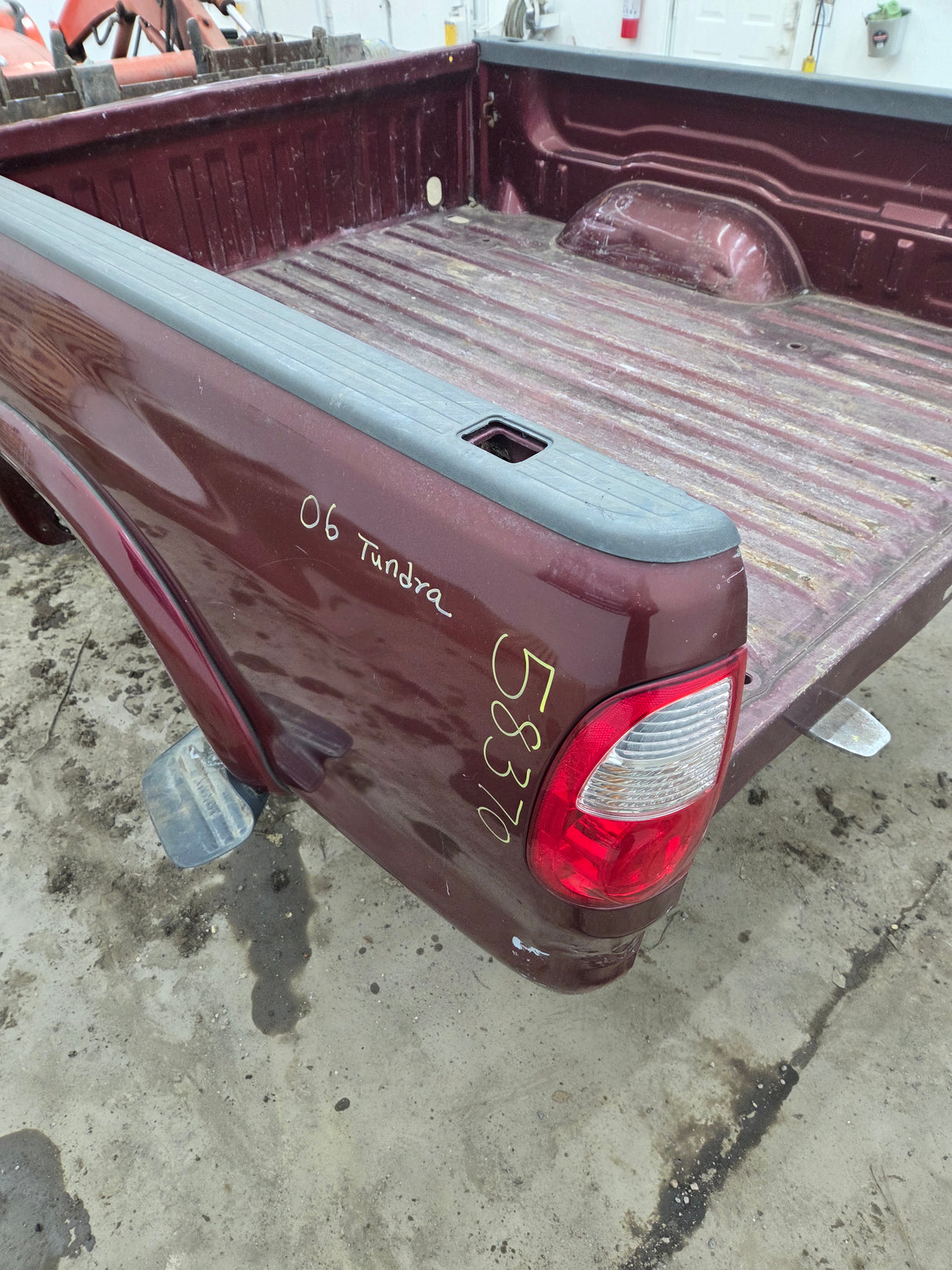 1999-2006 Toyota Tundra Short Bed 6' 5" Truck Bed