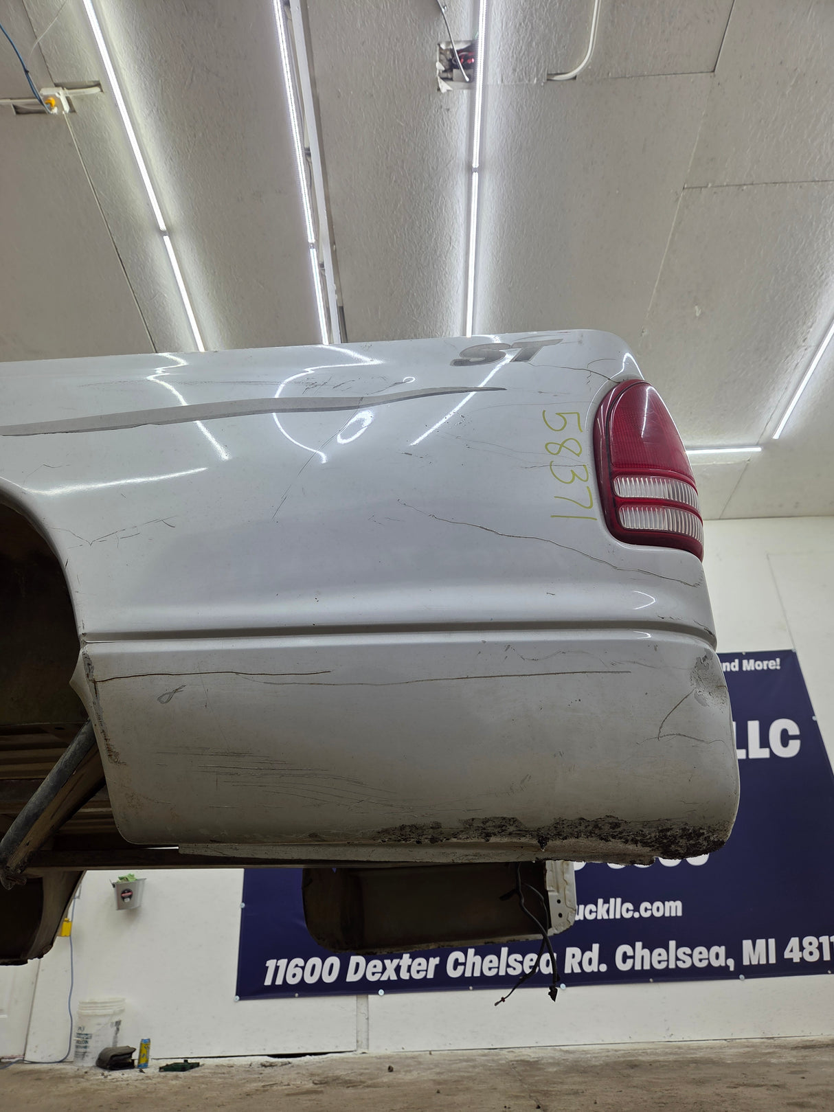 1997-2004 Dodge Dakota 2nd Gen Long Bed