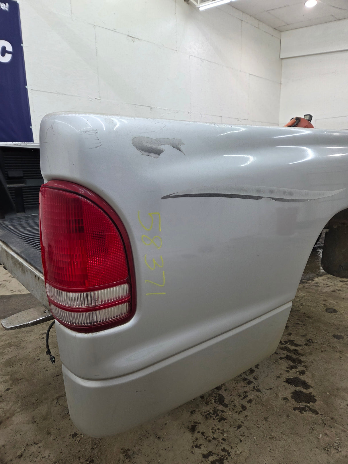 1997-2004 Dodge Dakota 2nd Gen Long Bed