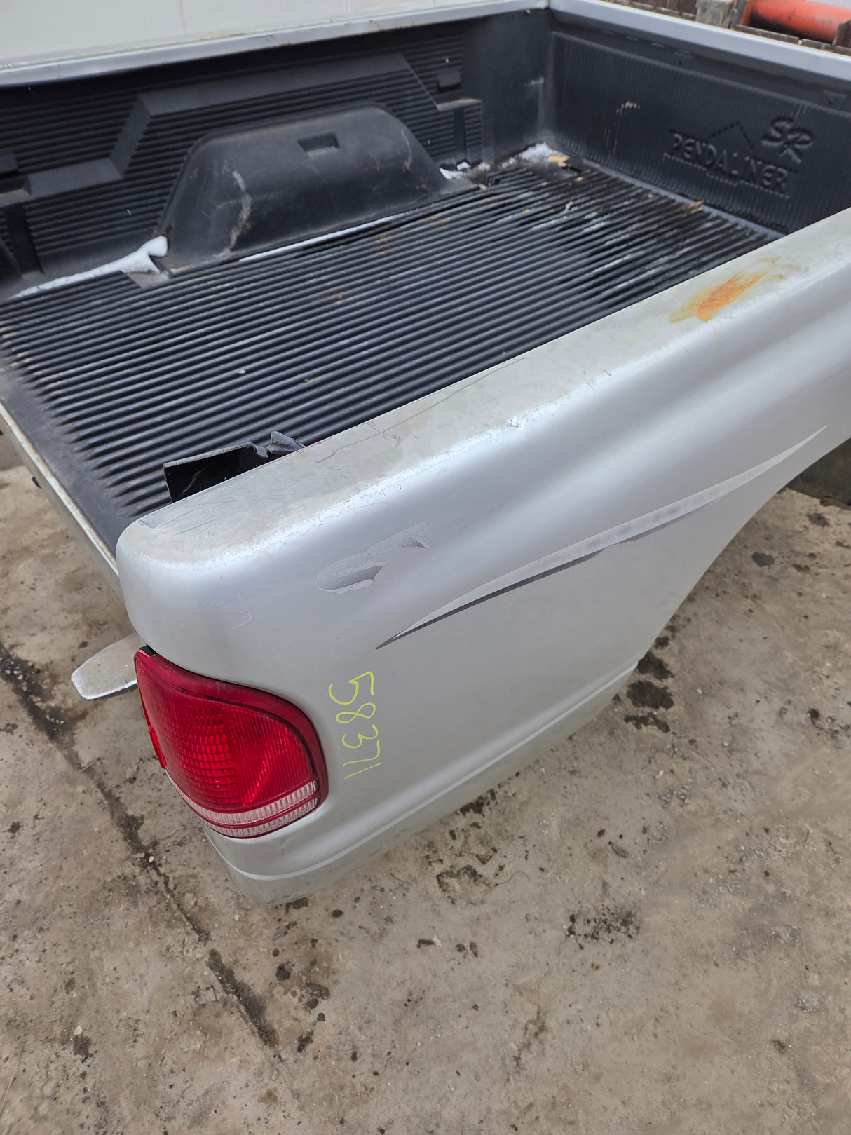 1997-2004 Dodge Dakota 2nd Gen Long Bed