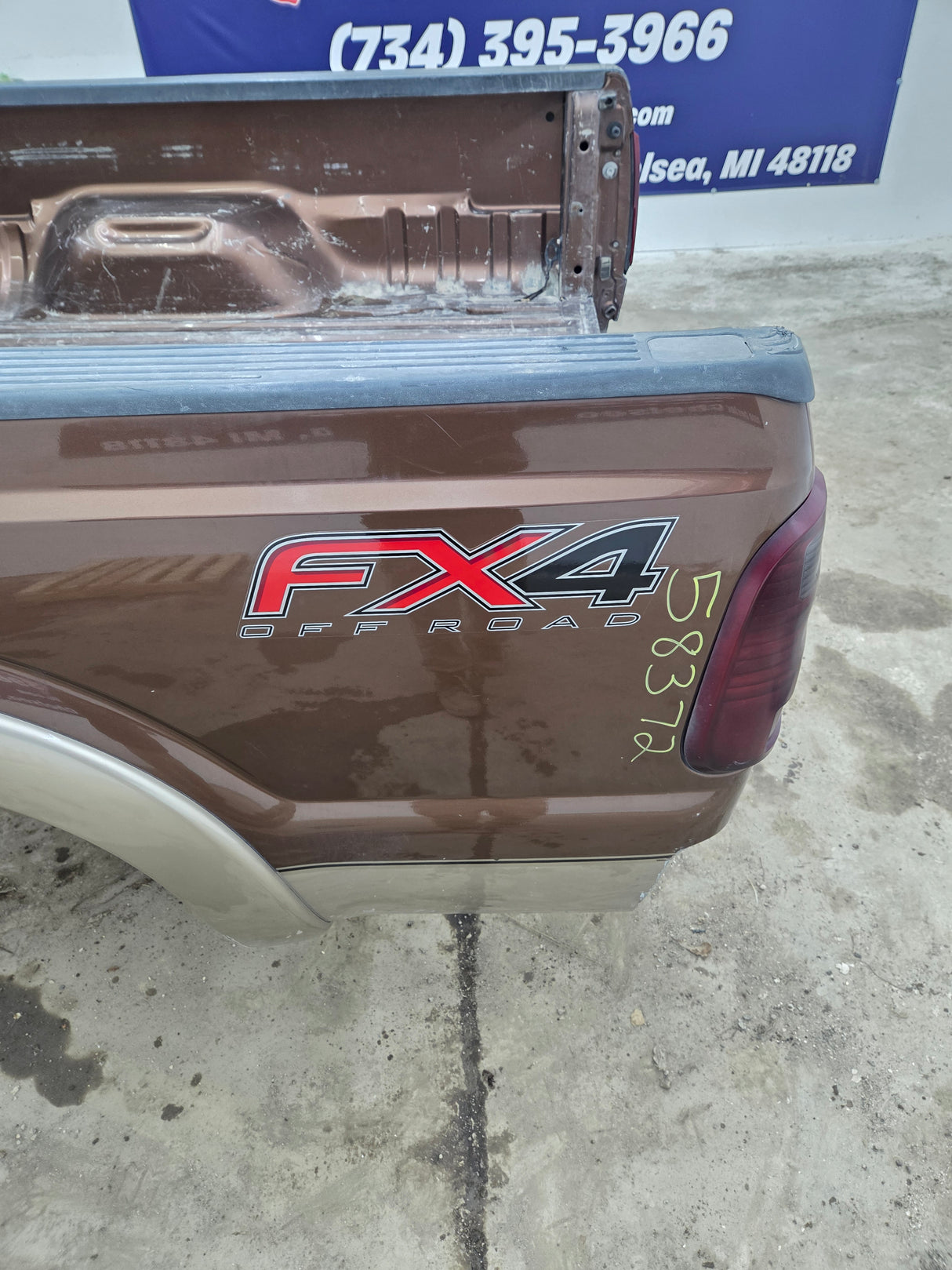 2011-2016 Ford F250 F350 Super Duty 6' 9" Short Truck Bed