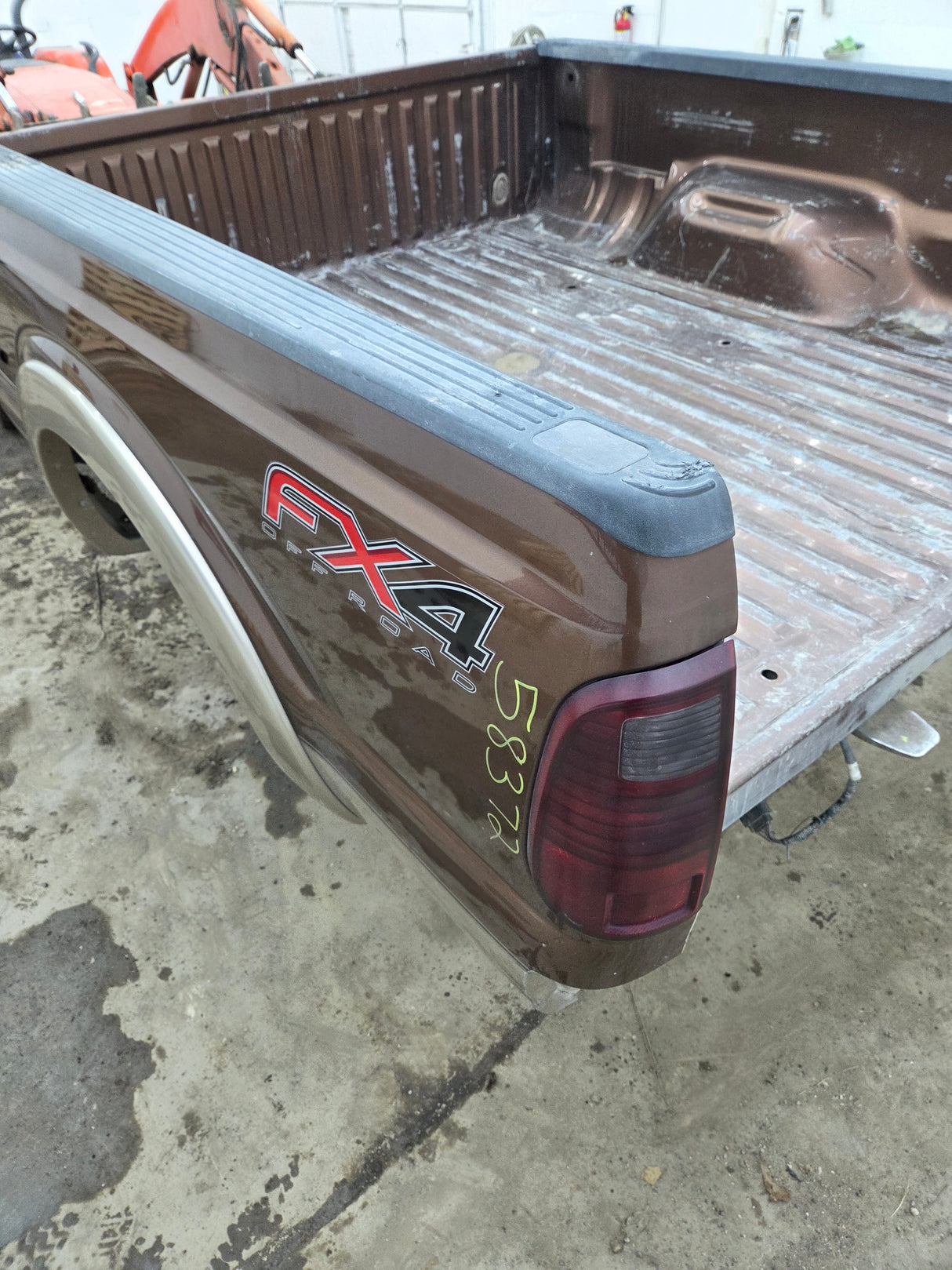2011-2016 Ford F250 F350 Super Duty 6' 9" Short Truck Bed