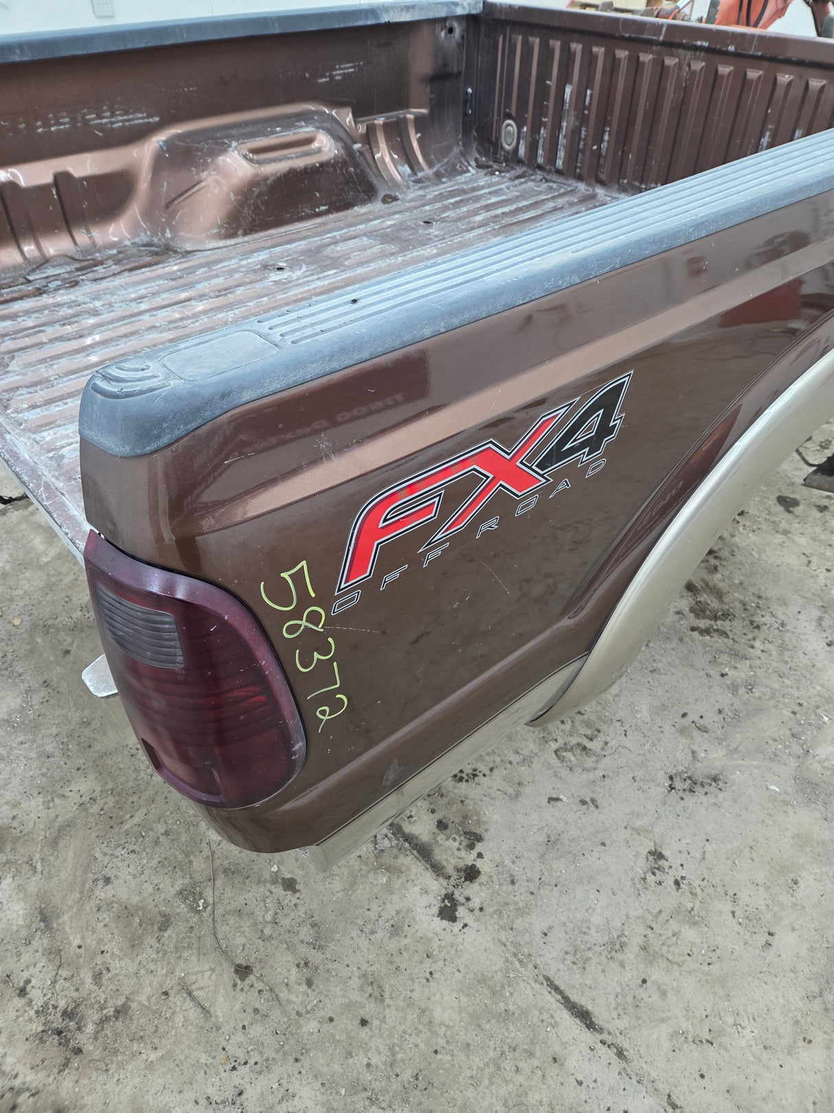 2011-2016 Ford F250 F350 Super Duty 6' 9" Short Truck Bed