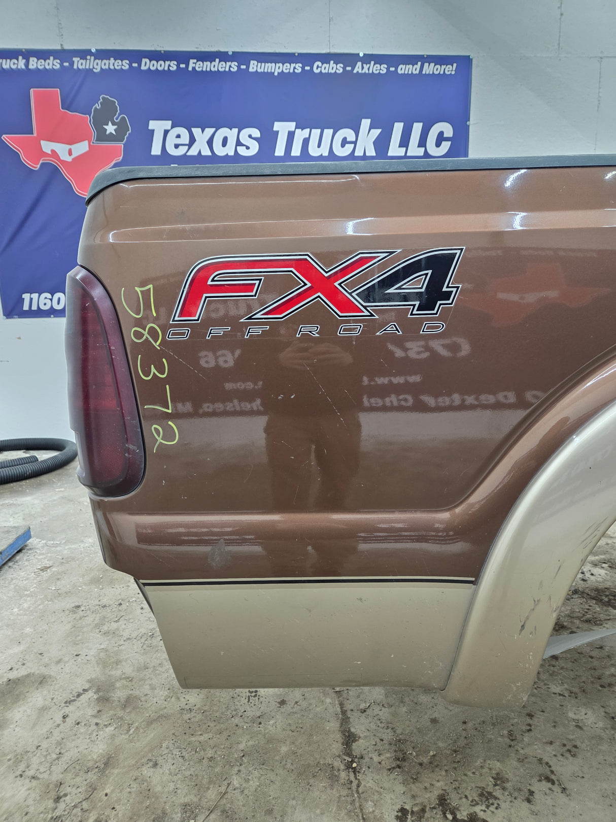 2011-2016 Ford F250 F350 Super Duty 6' 9" Short Truck Bed
