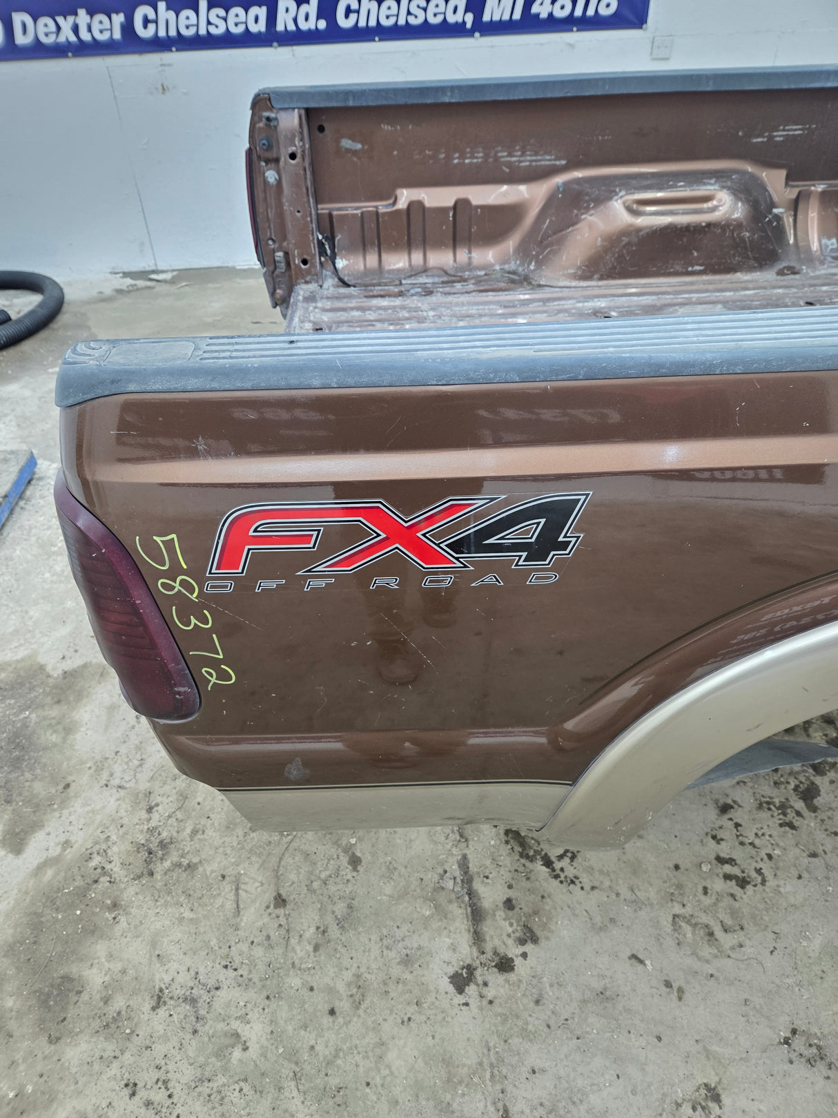 2011-2016 Ford F250 F350 Super Duty 6' 9" Short Truck Bed
