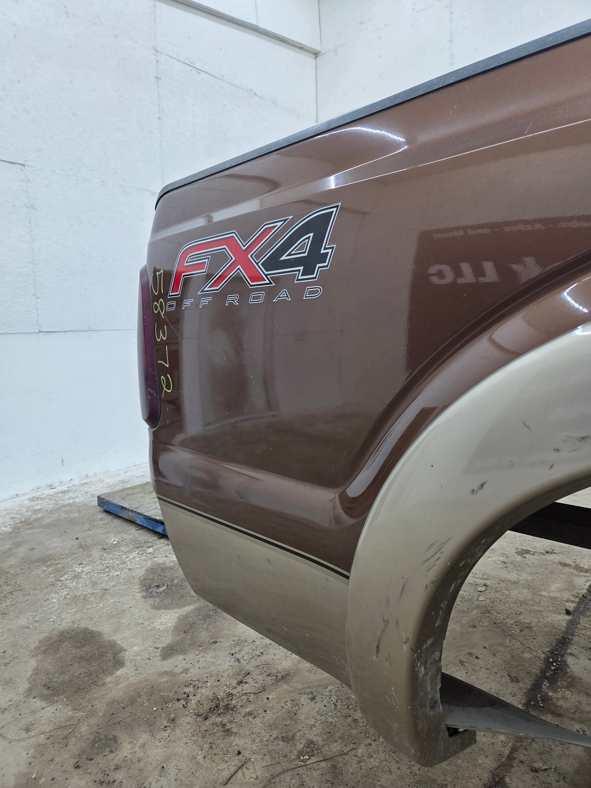 2011-2016 Ford F250 F350 Super Duty 6' 9" Short Truck Bed