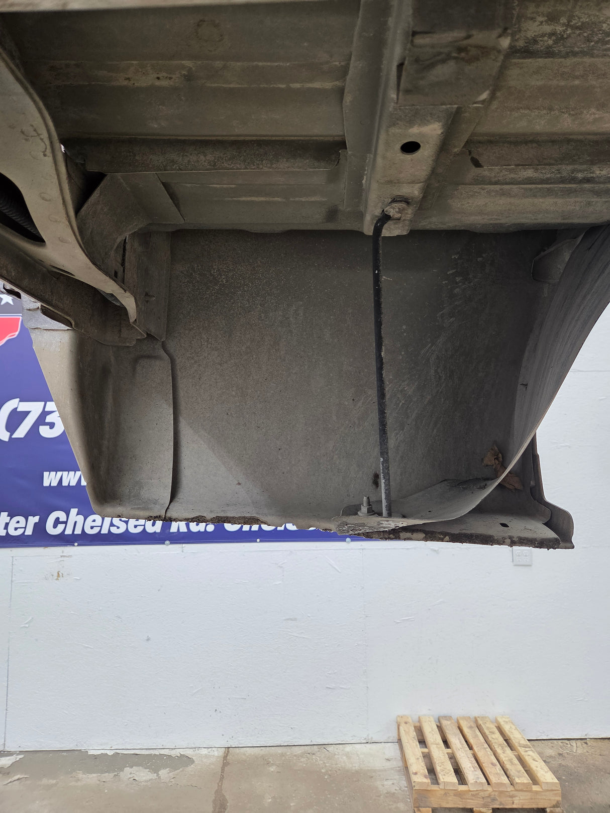 2011-2016 Ford F250 F350 Super Duty 6' 9" Short Truck Bed