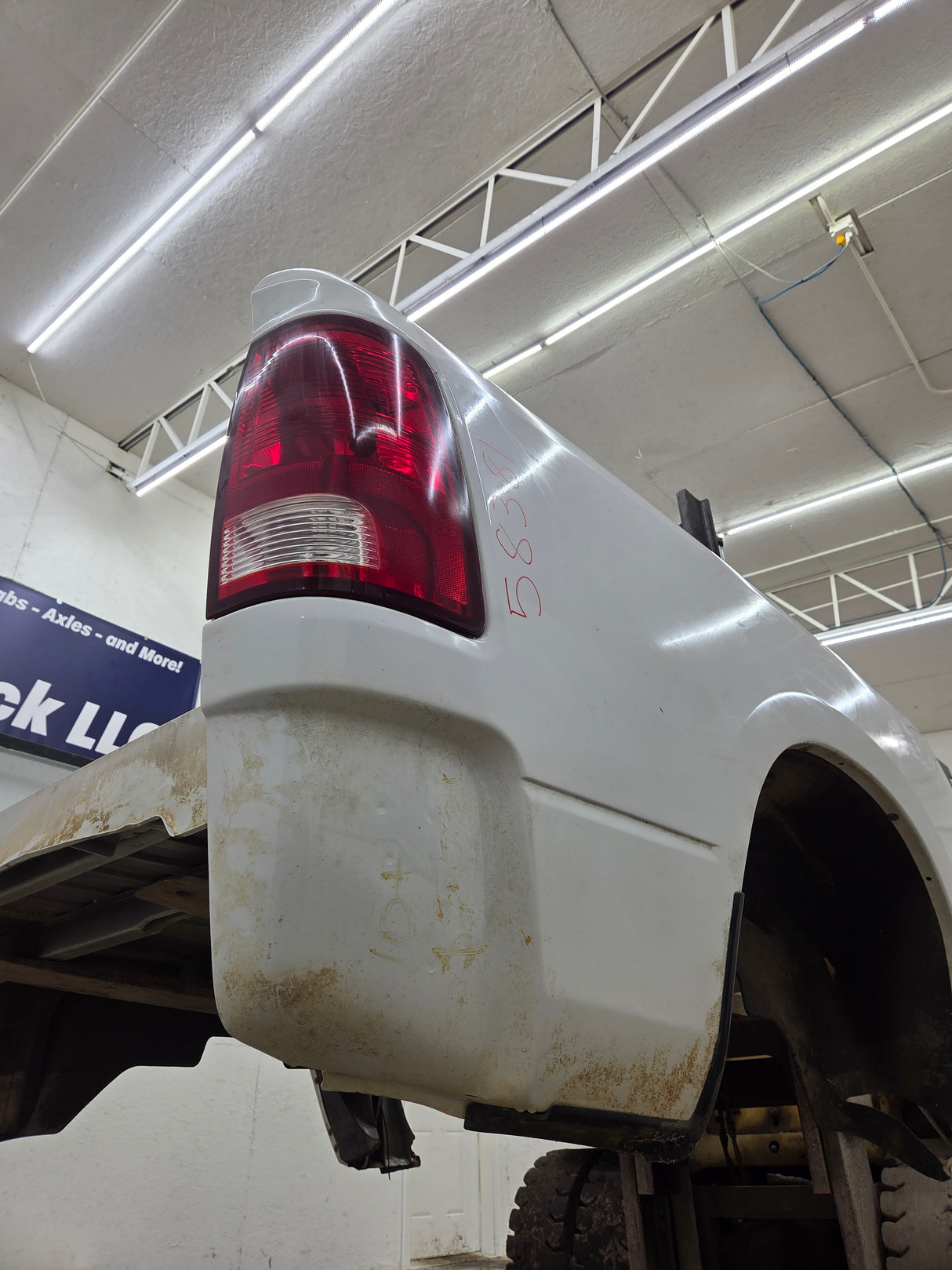 2009-2018 Dodge Ram 1500 4th gen 5' 7" Short Truck Bed