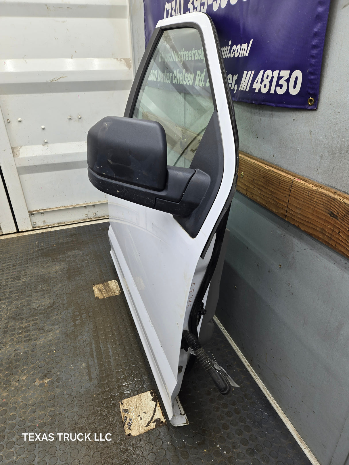 2015-2022 Ford F150 / Super Duty Passenger Side Front Door RH F250 F350 F450 F550