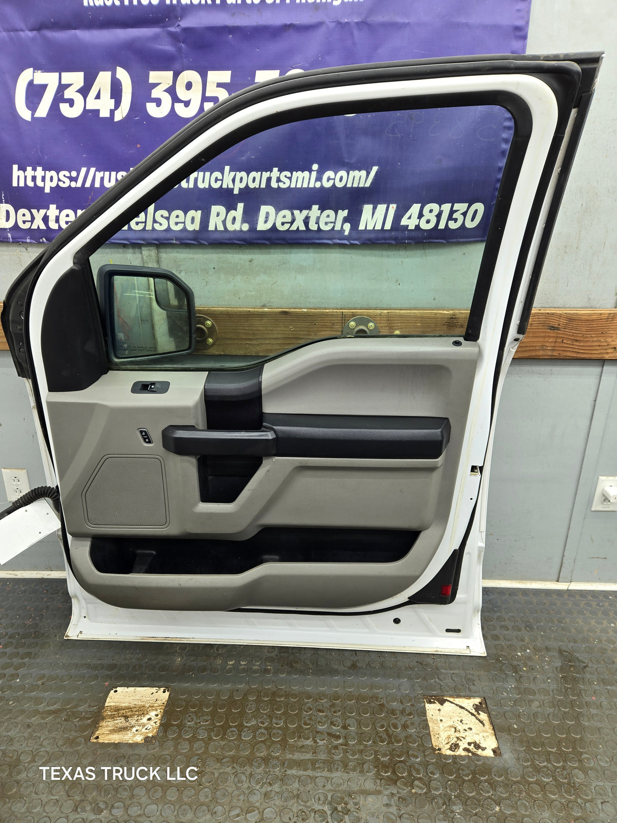 2015-2022 Ford F150 / Super Duty Passenger Side Front Door RH F250 F350 F450 F550