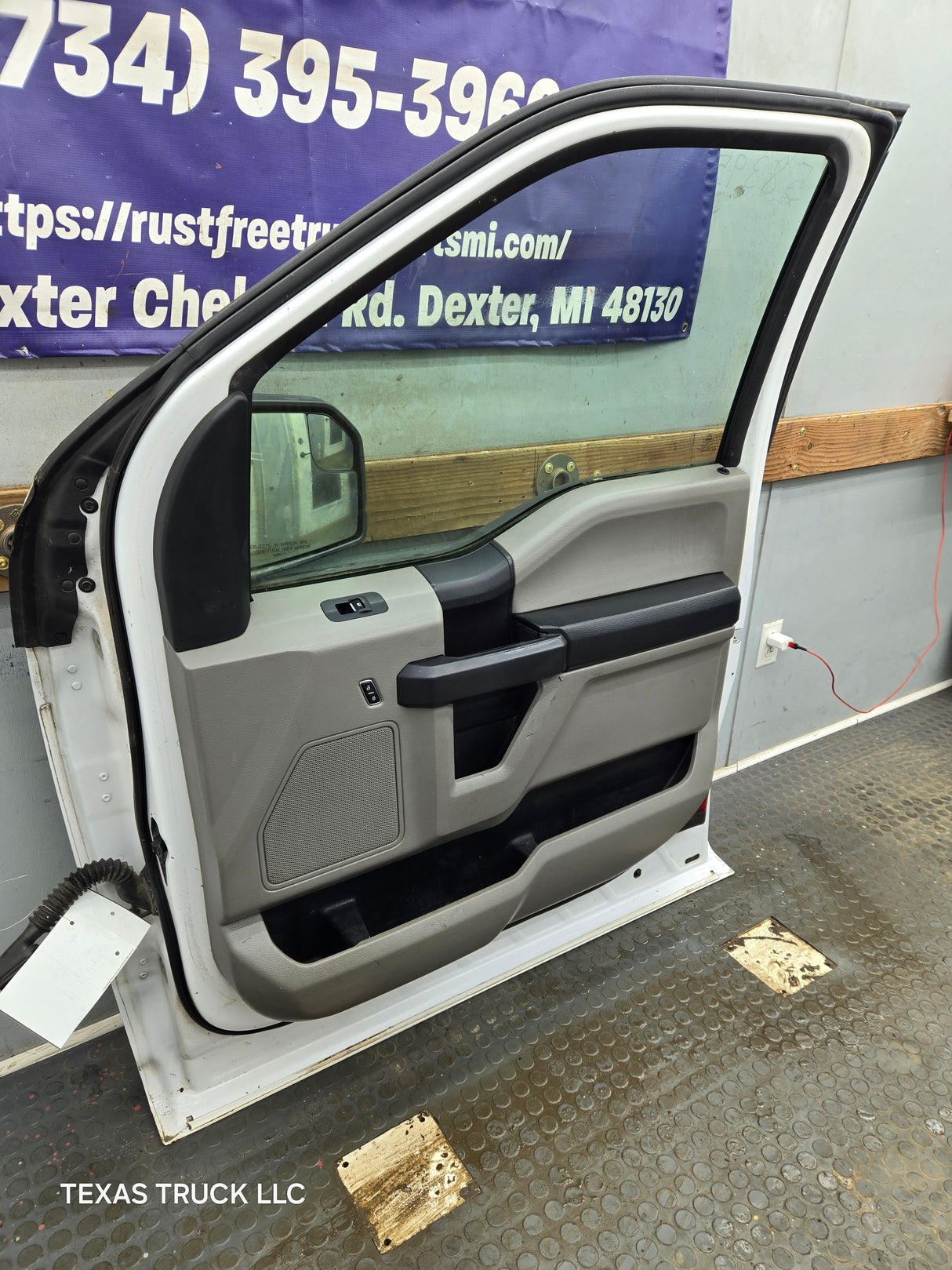 2015-2022 Ford F150 / Super Duty Passenger Side Front Door RH F250 F350 F450 F550