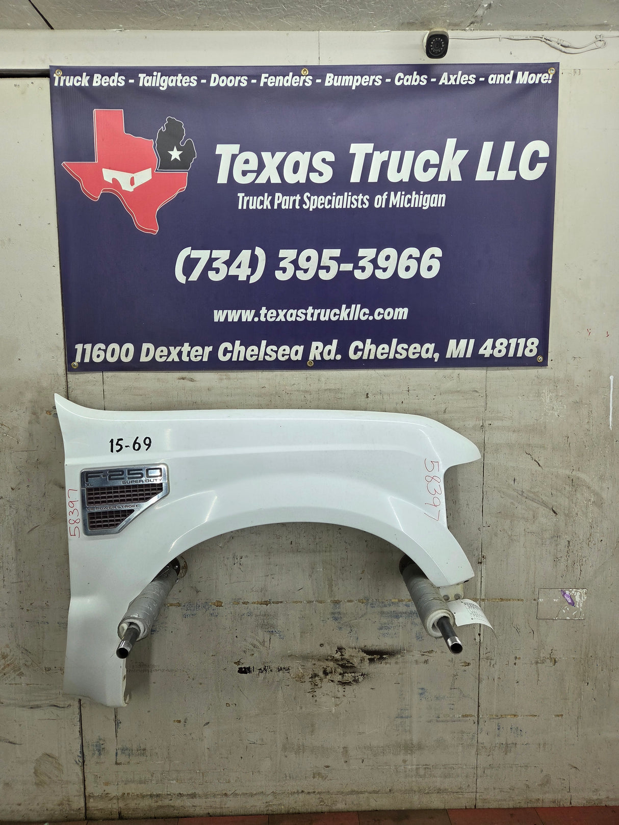 2008-2010 Ford Super Duty F250 F350 RH Passenger Side Fender - Oxford White