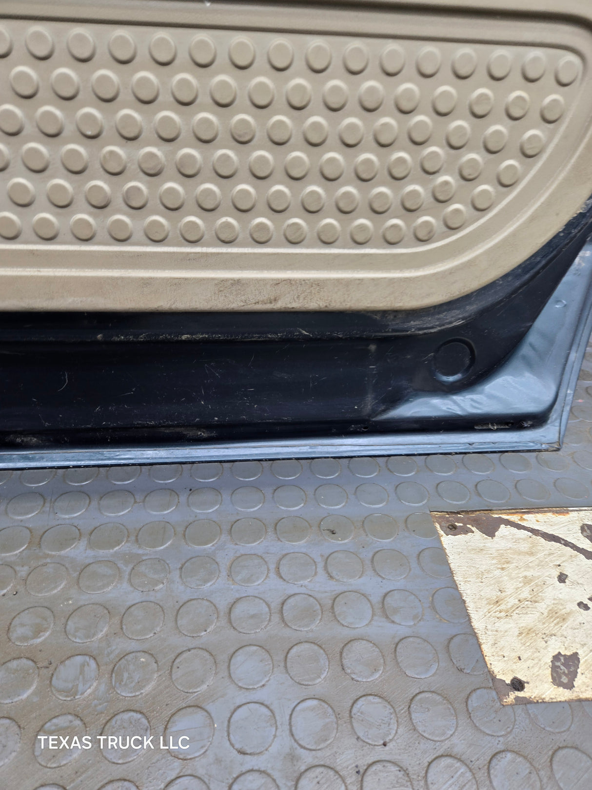 1999-2011 Ford Super Duty LH Driver Side Front Door F250 F350 F450 F550