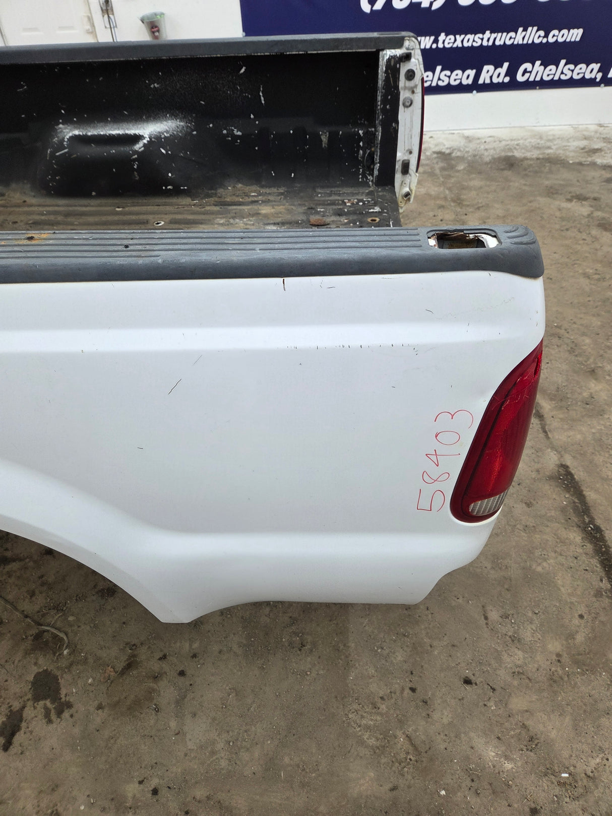 1999-2010 Ford Super Duty F250 F350 6' 9" Short Truck Bed