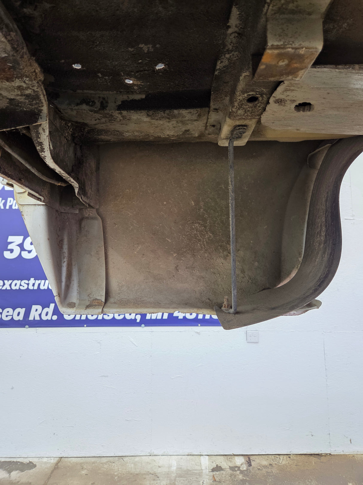 1999-2010 Ford Super Duty F250 F350 6' 9" Short Truck Bed