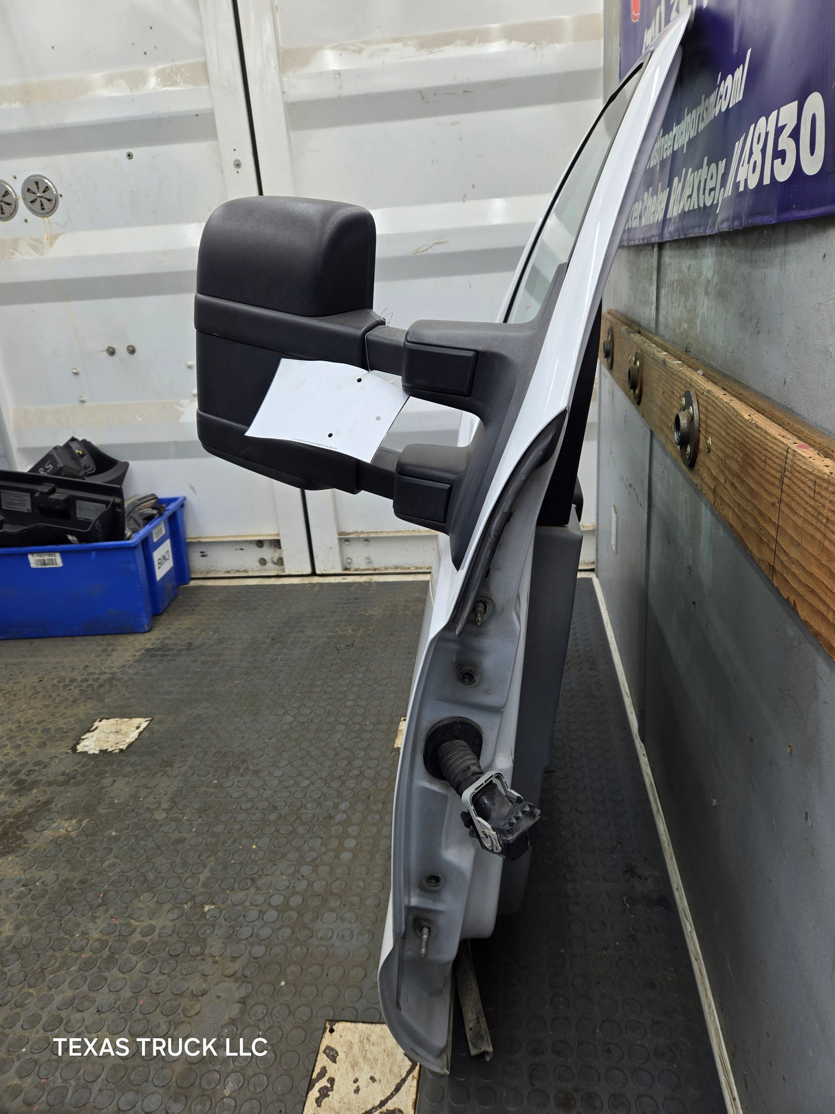 2012-2016 Ford Super Duty Passenger Side Front Door RH F250 F350 F450 F550 - Oxford White