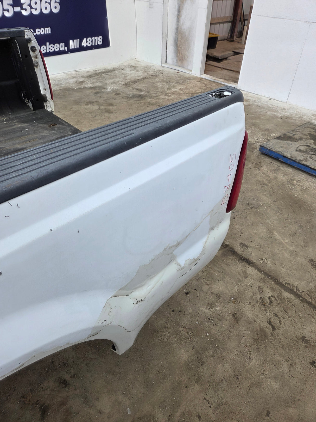 1999-2010 Ford Super Duty F250 F350 6' 9" Short Truck Bed