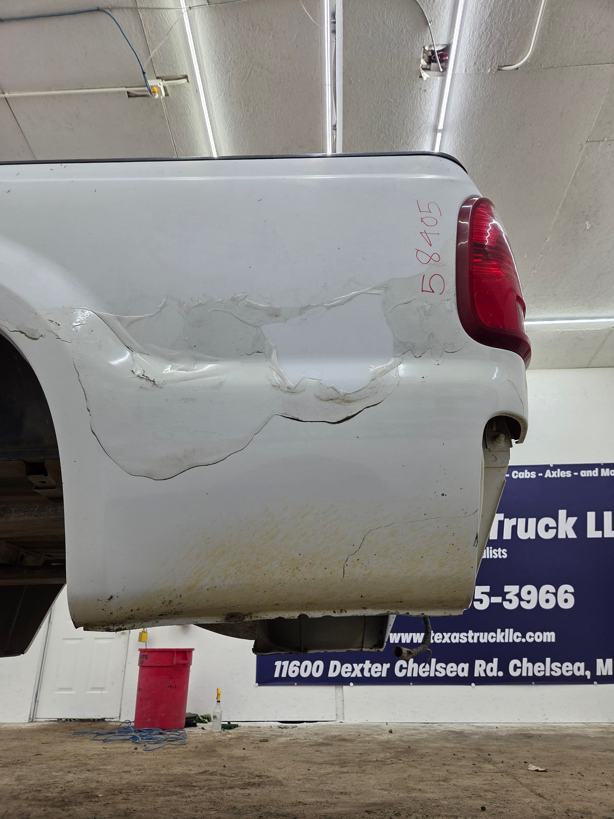 1999-2010 Ford Super Duty F250 F350 6' 9" Short Truck Bed