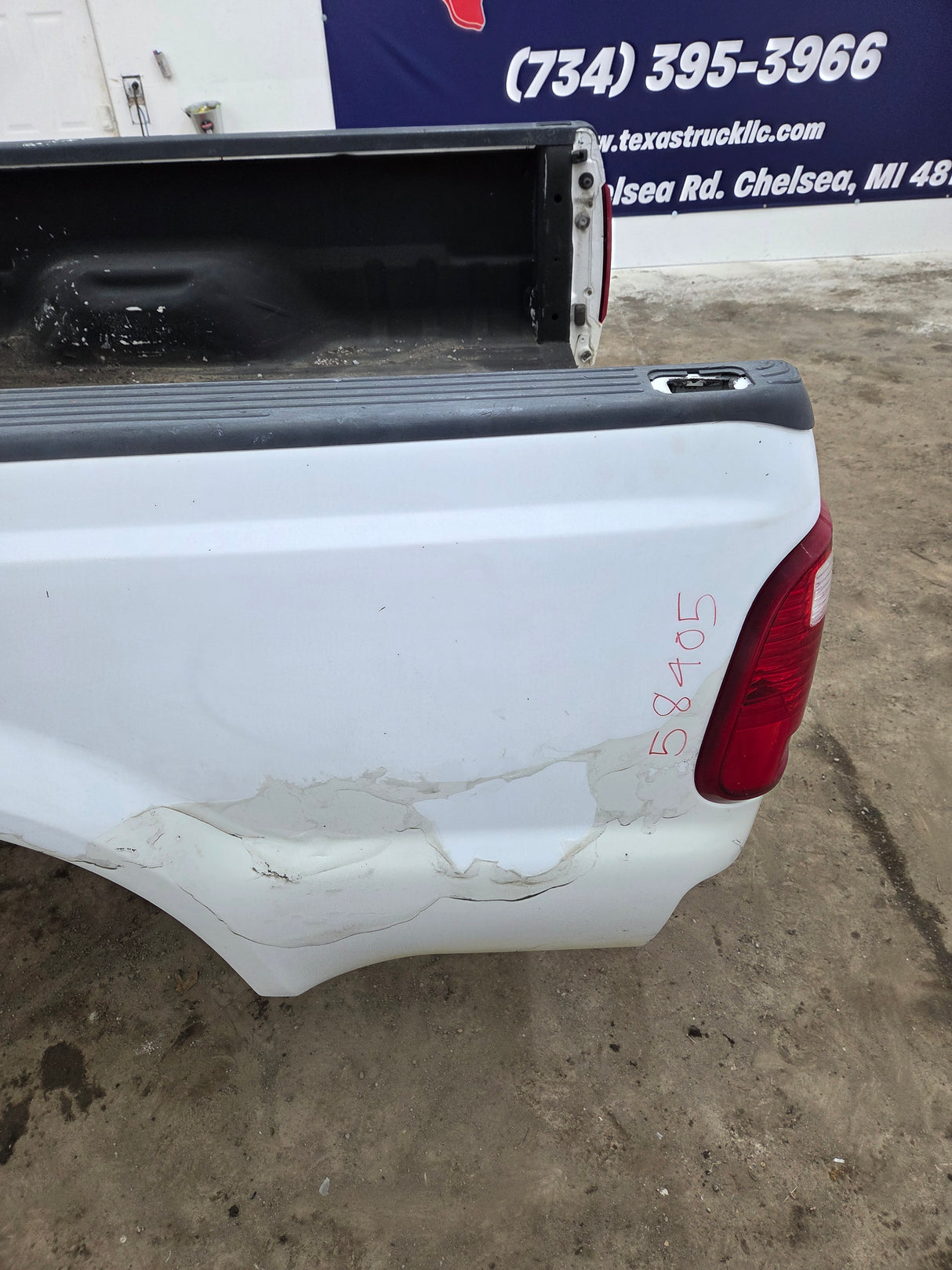 1999-2010 Ford Super Duty F250 F350 6' 9" Short Truck Bed