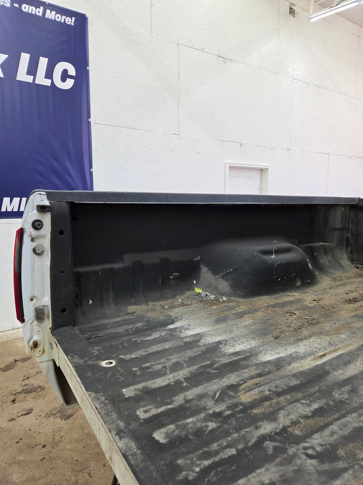 1999-2010 Ford Super Duty F250 F350 6' 9" Short Truck Bed