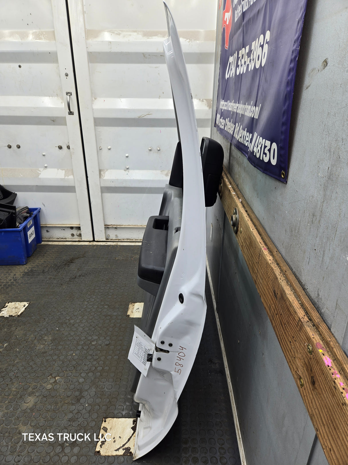 2012-2016 Ford Super Duty Passenger Side Front Door RH F250 F350 F450 F550 - Oxford White