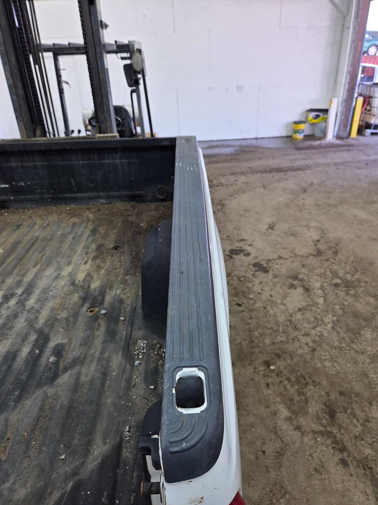 1999-2010 Ford Super Duty F250 F350 6' 9" Short Truck Bed
