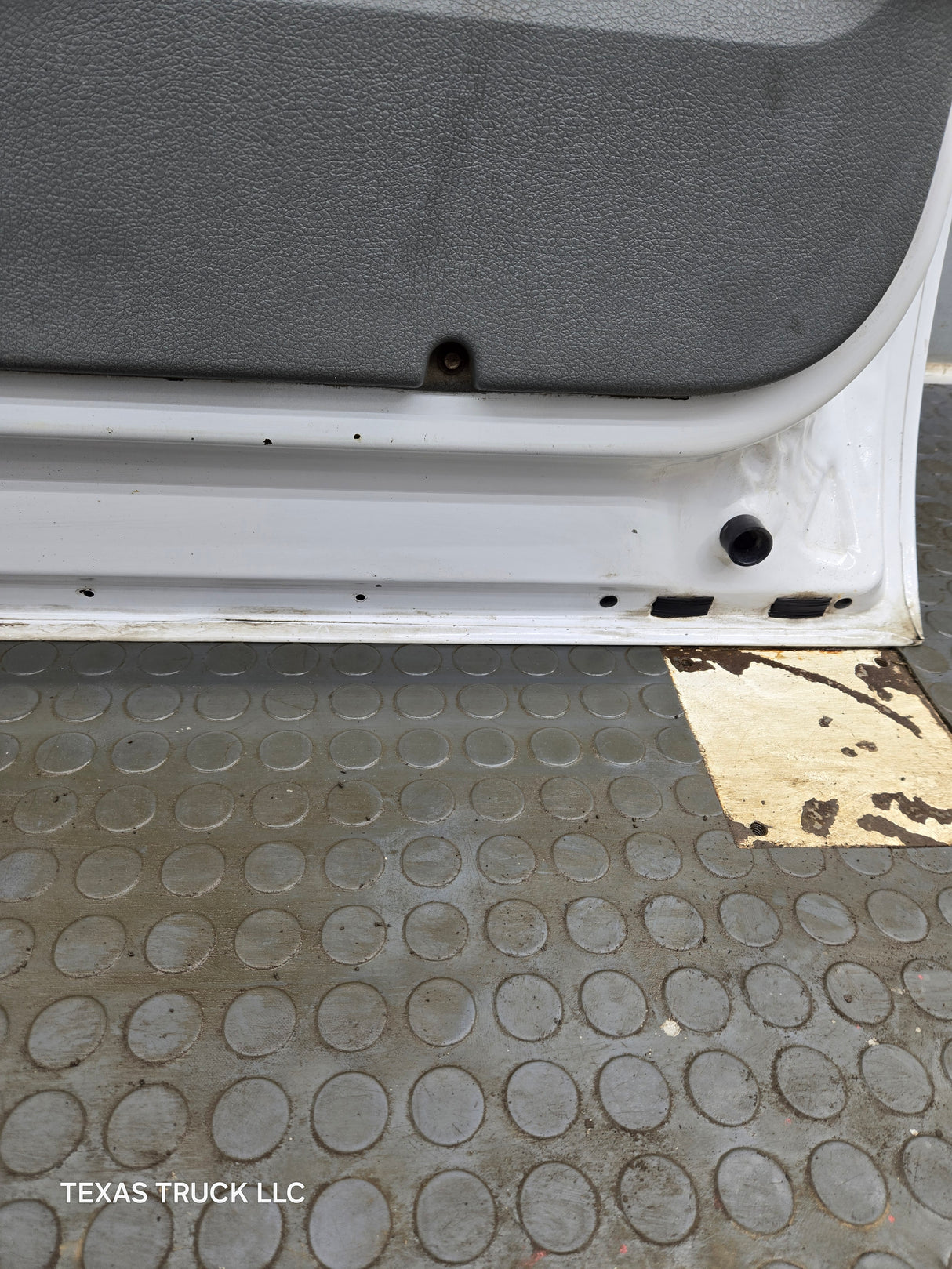 2012-2016 Ford Super Duty Passenger Side Front Door RH F250 F350 F450 F550 - Oxford White