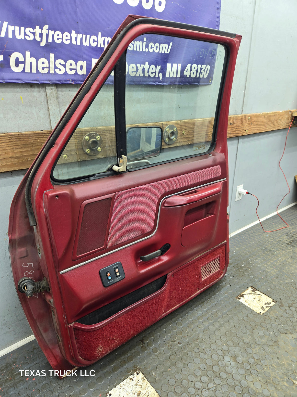 1987-1997 Ford F Series F250 F350 F450 F550 Passenger Side Front Door RH