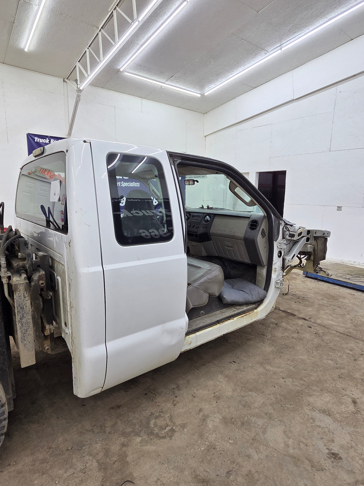 2008-2010 Ford Super Duty F250 F350 F450 F550 Extended Cab
