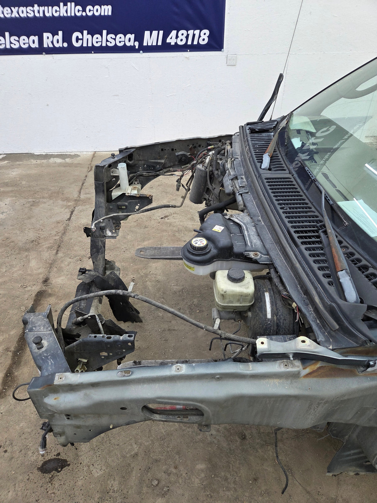 1999-2007 Ford Super Duty F250 F350 F450 F550 2 Door Regular Cab