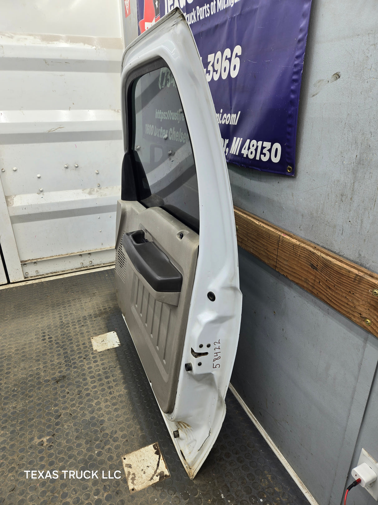 1999-2011 Ford Super Duty / Excursion Front Passenger RH Door F250 F350 F450 F550