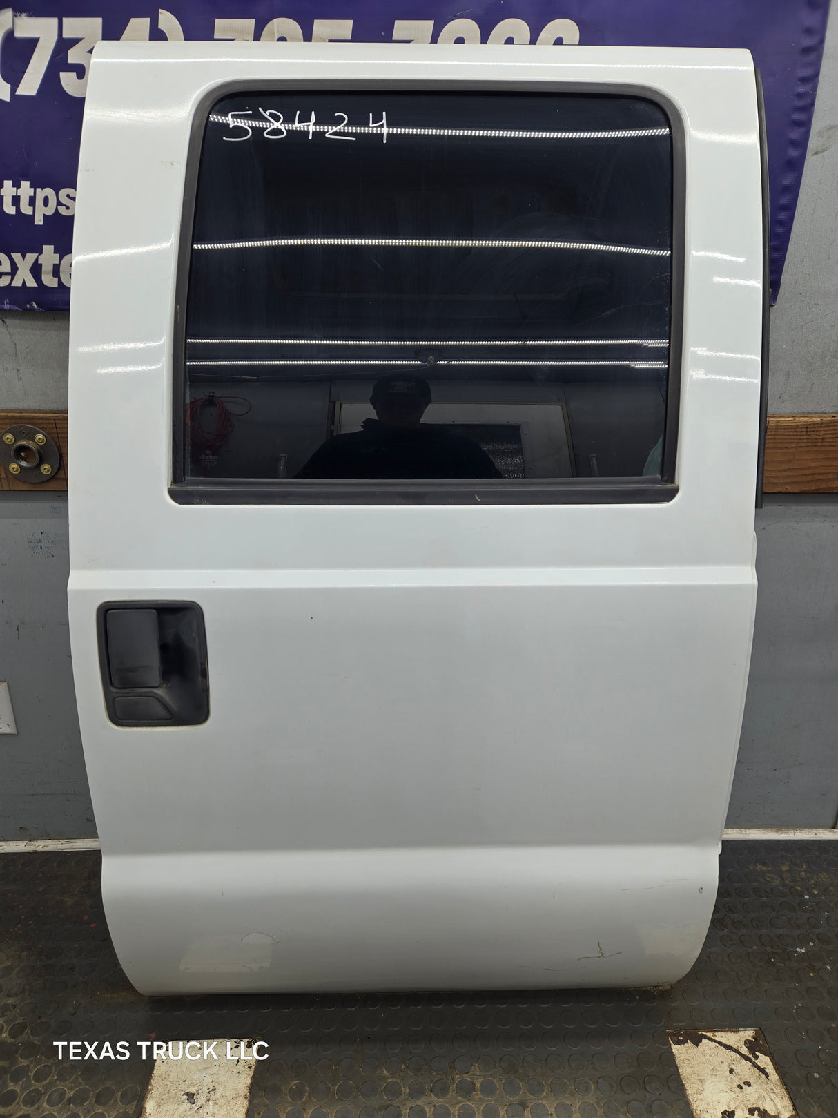 1999-2011 Ford Super Duty F250 F350 F450 F550 RH Crew Cab Passenger Side Rear Door