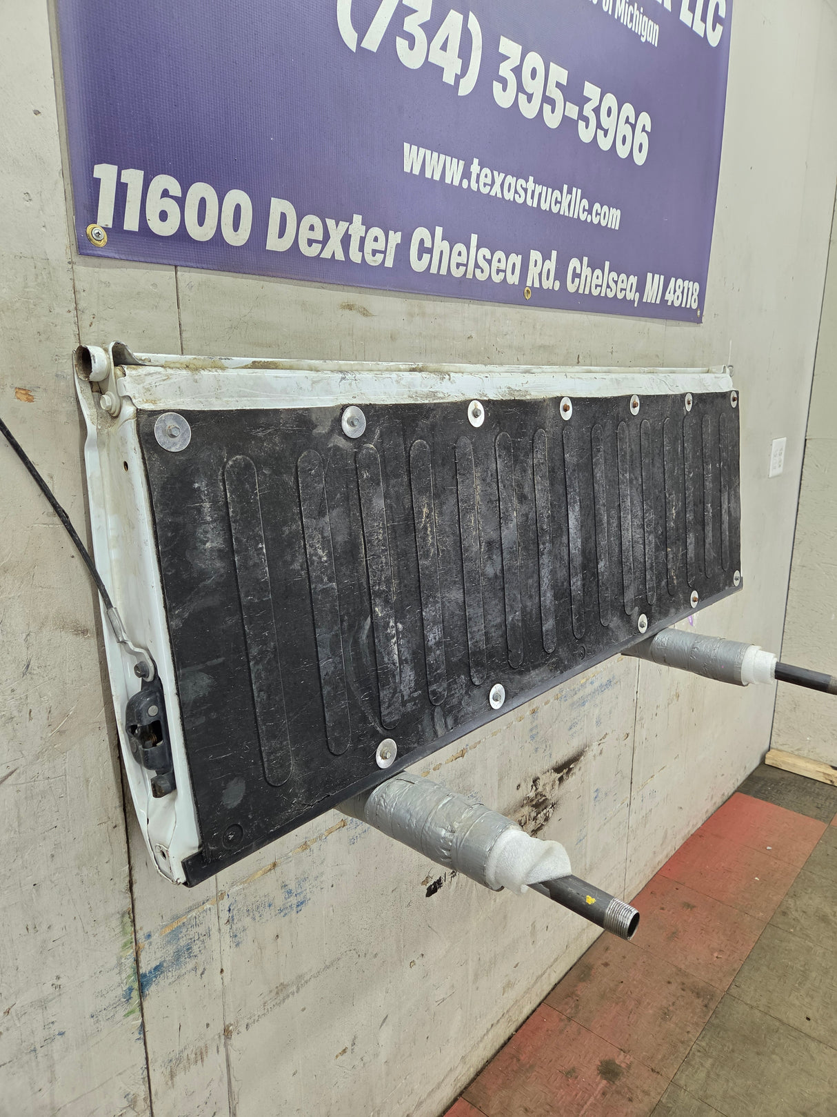 1999-2007 Chevrolet Silverado / GMC Sierra 1500 2500 3500 Tailgate