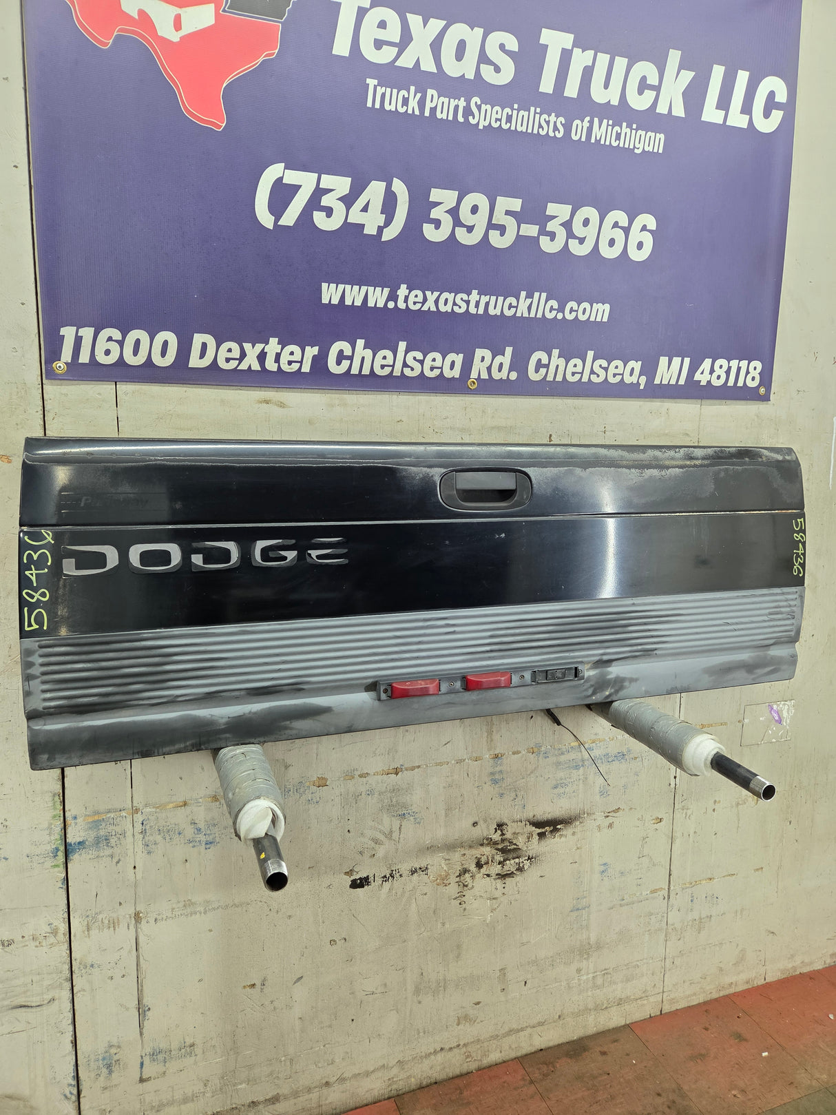 1994-2002 Dodge Ram 3500 Dually 2nd Gen Truck Tailgate