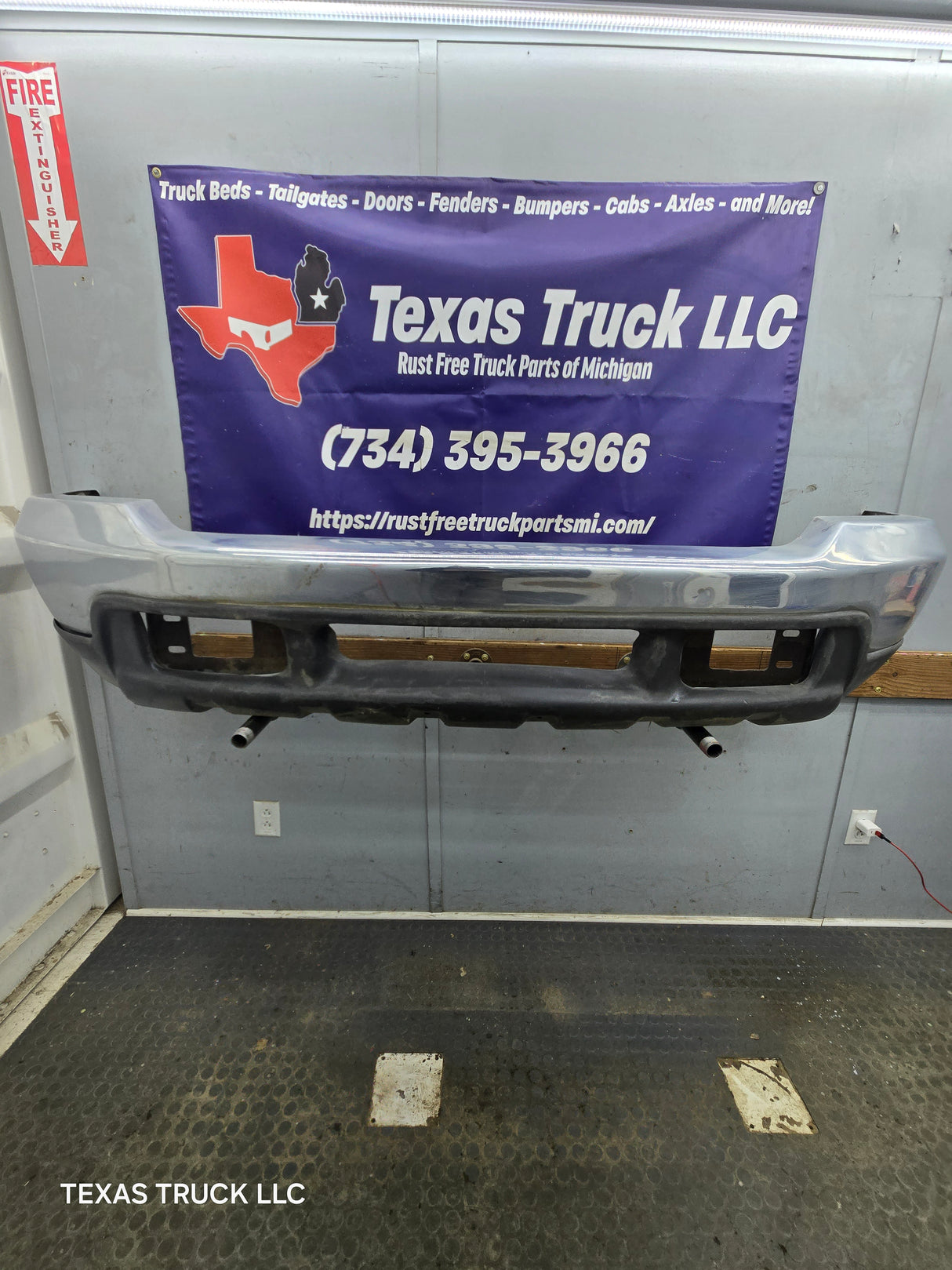 1999-2004 Ford Super Duty F250 F350 F450 F550 Excursion Front Bumper