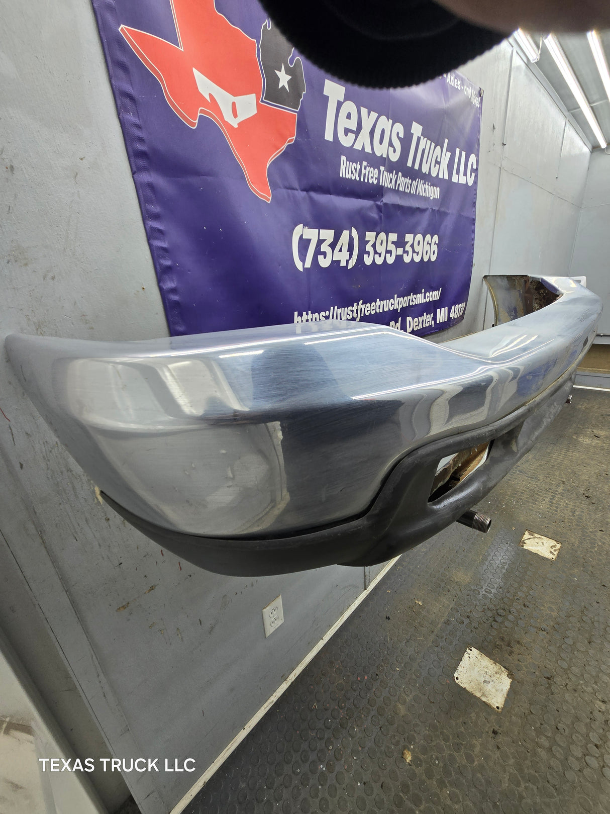 1999-2004 Ford Super Duty F250 F350 F450 F550 Excursion Front Bumper