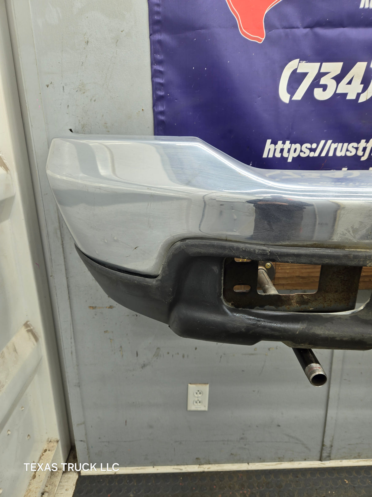1999-2004 Ford Super Duty F250 F350 F450 F550 Excursion Front Bumper
