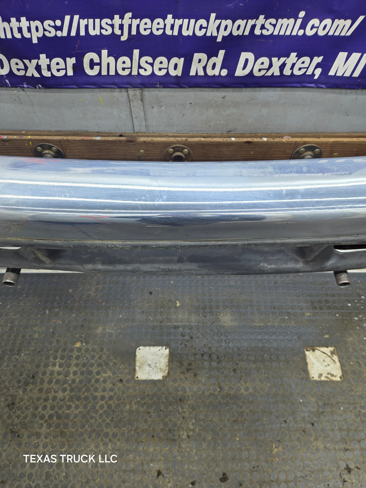1999-2004 Ford Super Duty F250 F350 F450 F550 Excursion Front Bumper