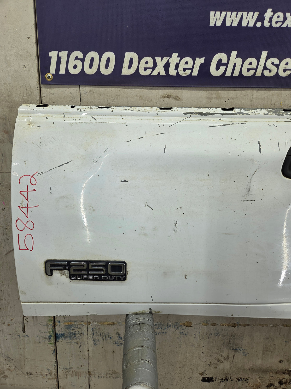 1997-2003 F150 / 1999-2007 Ford F250 F350 F450 F550 Super Duty Tailgate