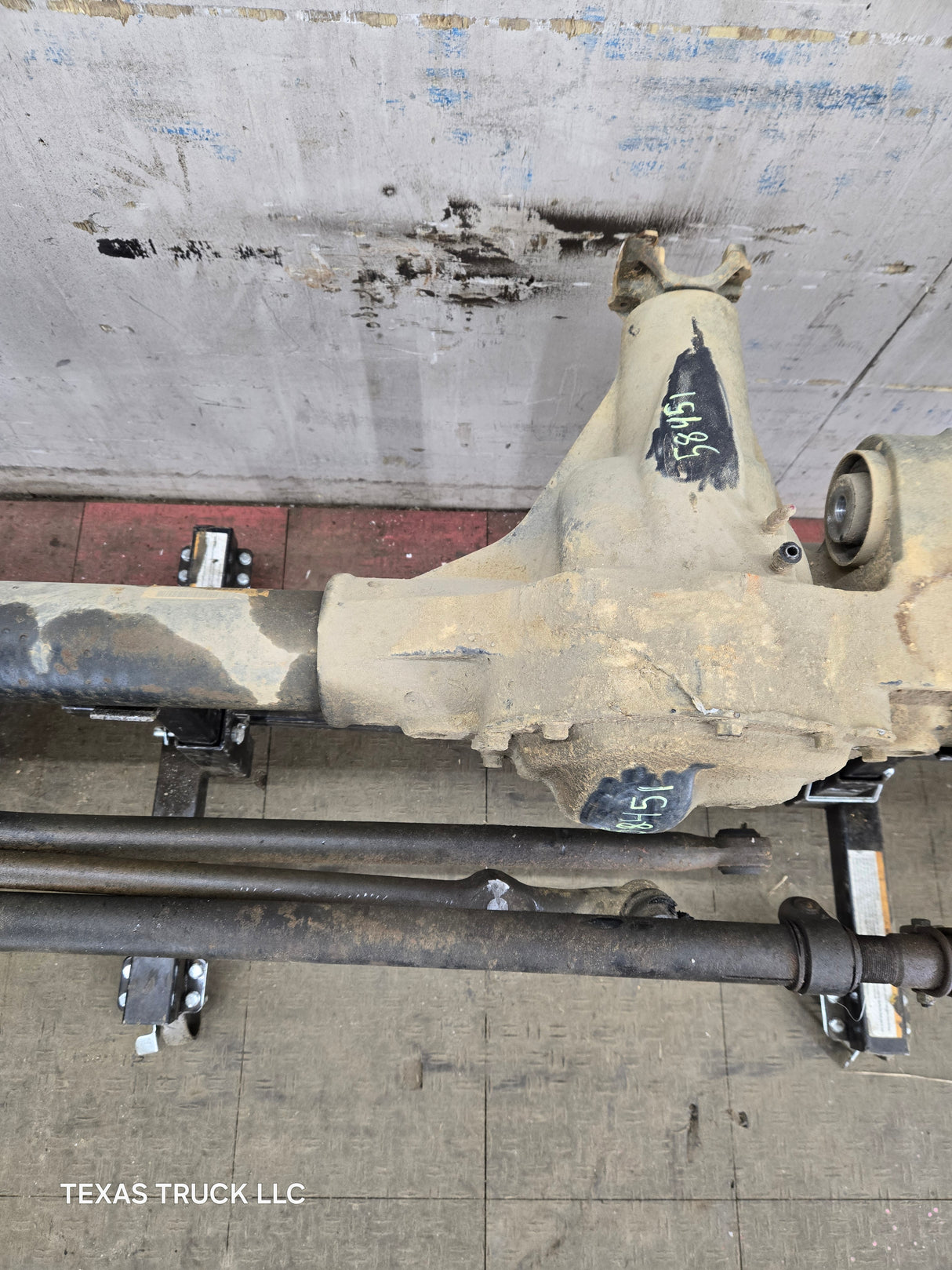 2008-2010 Ford Super Duty F250 F350 FRONT Axle 3.73 SRW