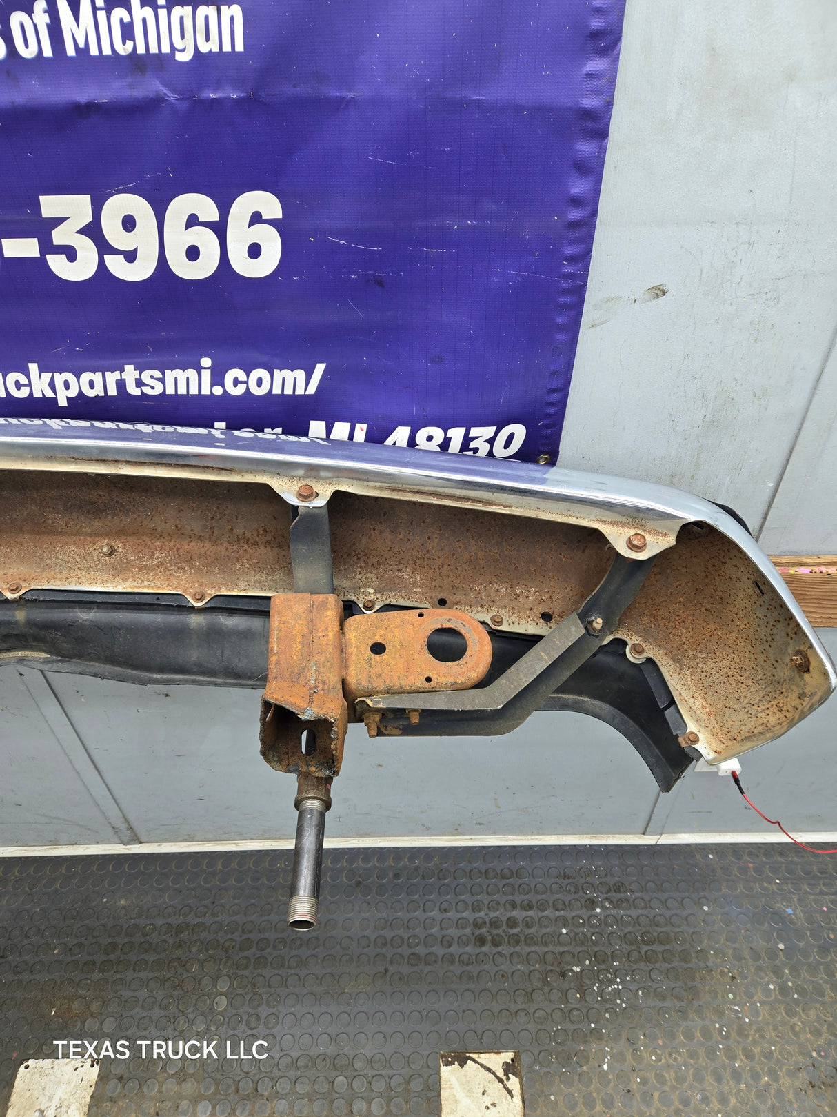 1988-1998 Chevrolet / GMC 1500 2500 3500 Front Bumper