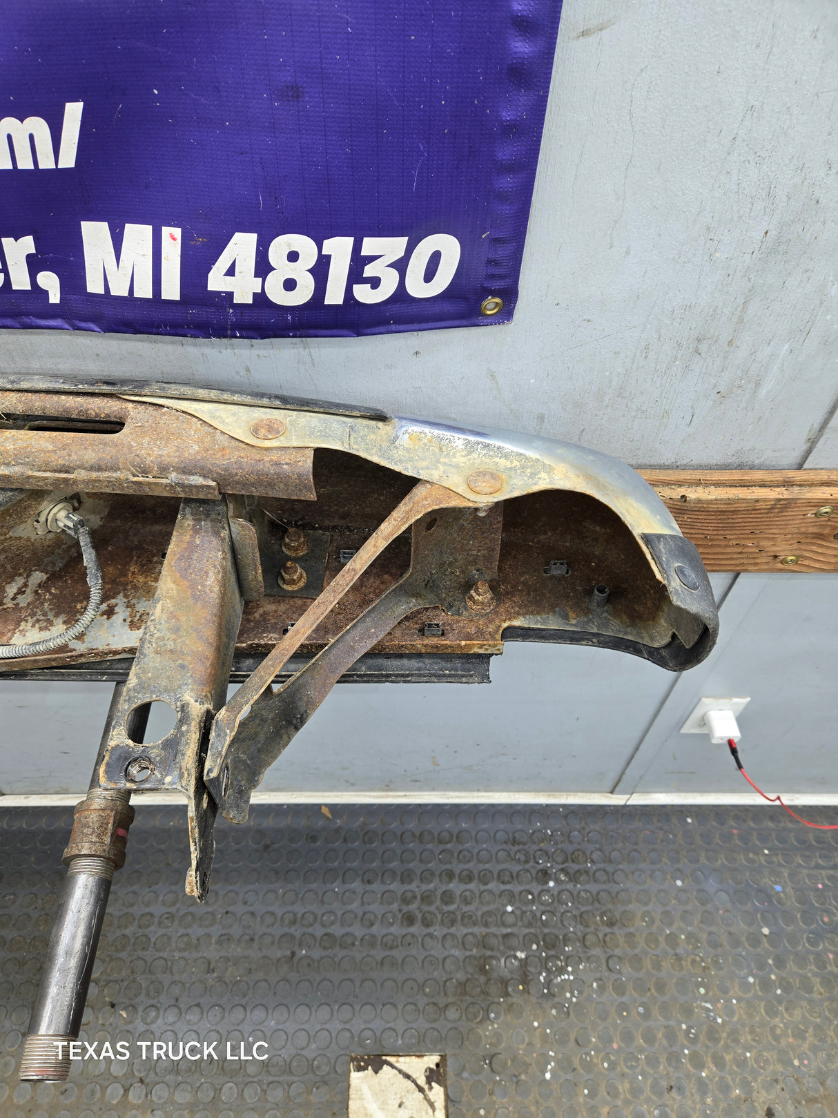 1999-2007 Chevrolet Silverado / GMC Sierra 1500 Rear Bumper