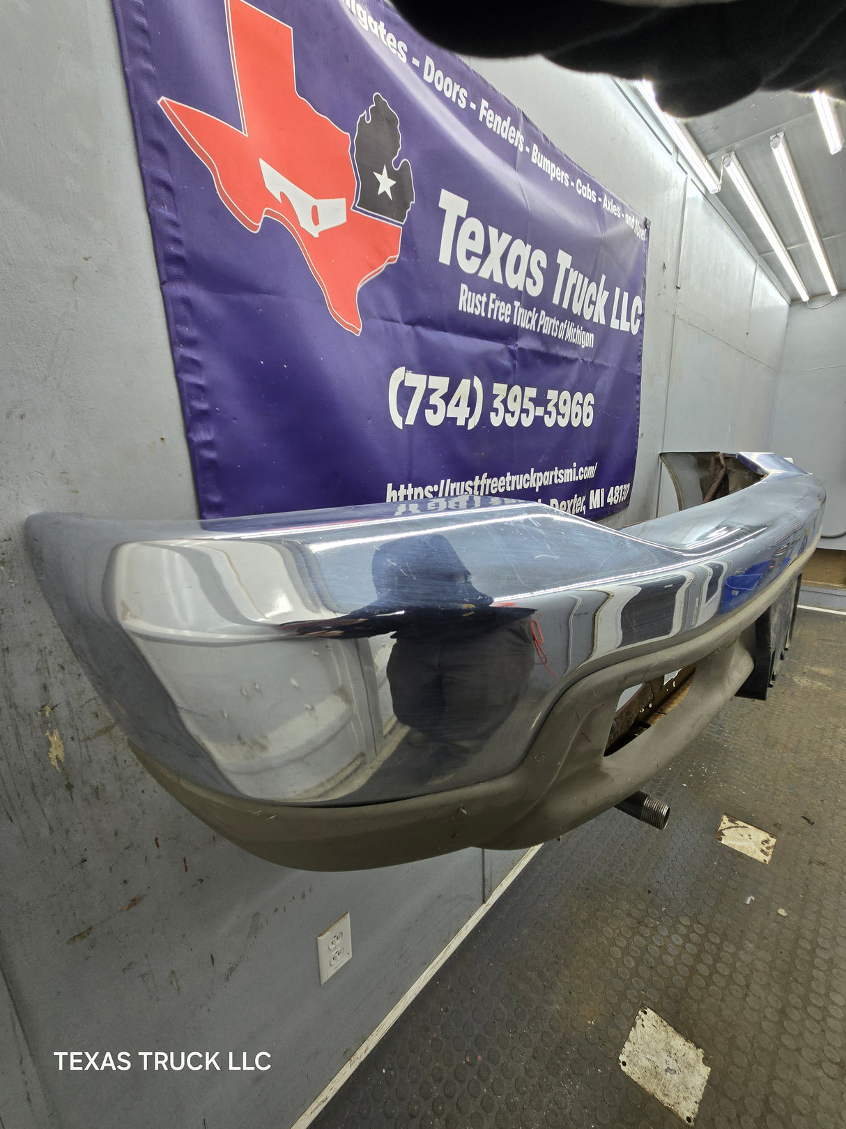 1999-2004 Ford Super Duty F250 F350 F450 F550 Excursion Front Bumper