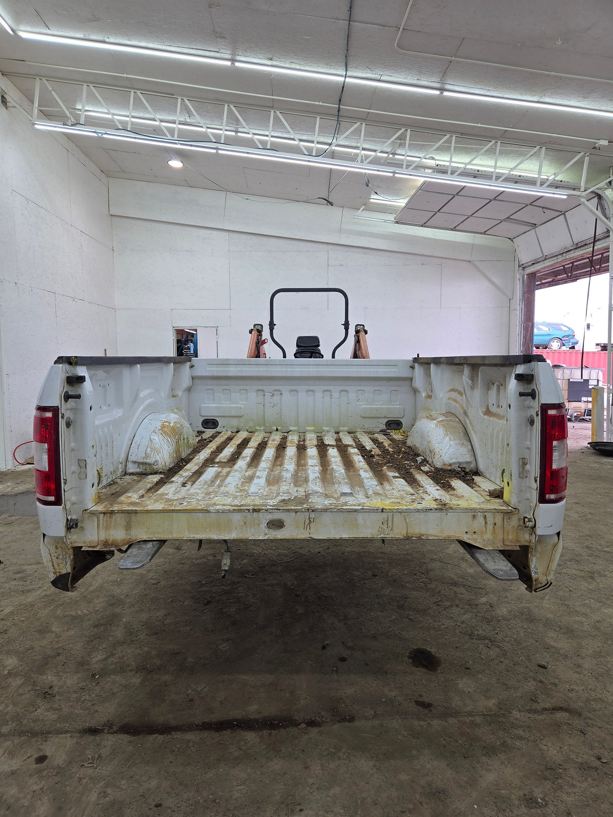 2015-2020 Ford F150 6' 6" Short Bed Without Wheel Lip Molding CNG BED
