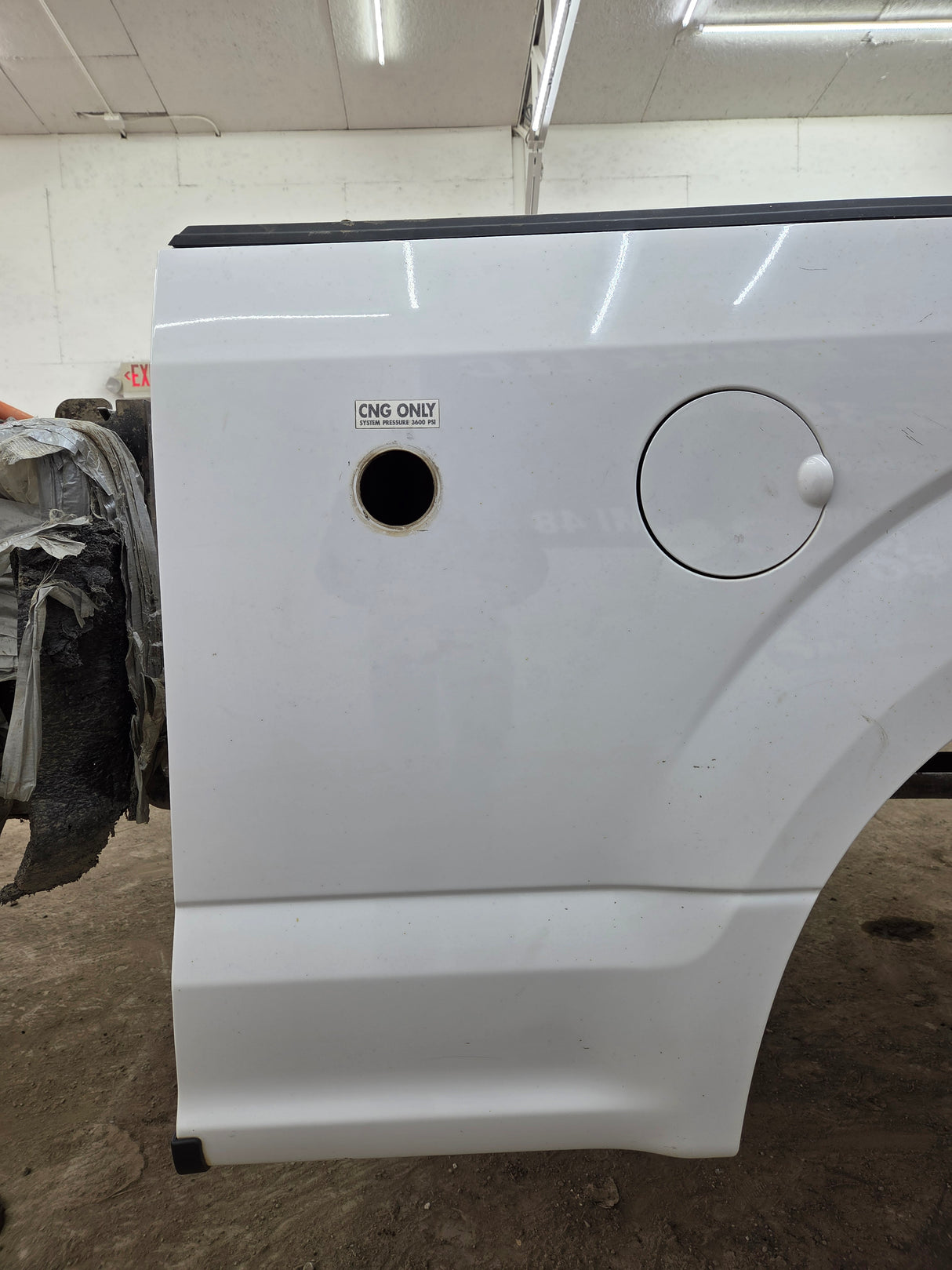2015-2020 Ford F150 6' 6" Short Bed Without Wheel Lip Molding CNG BED