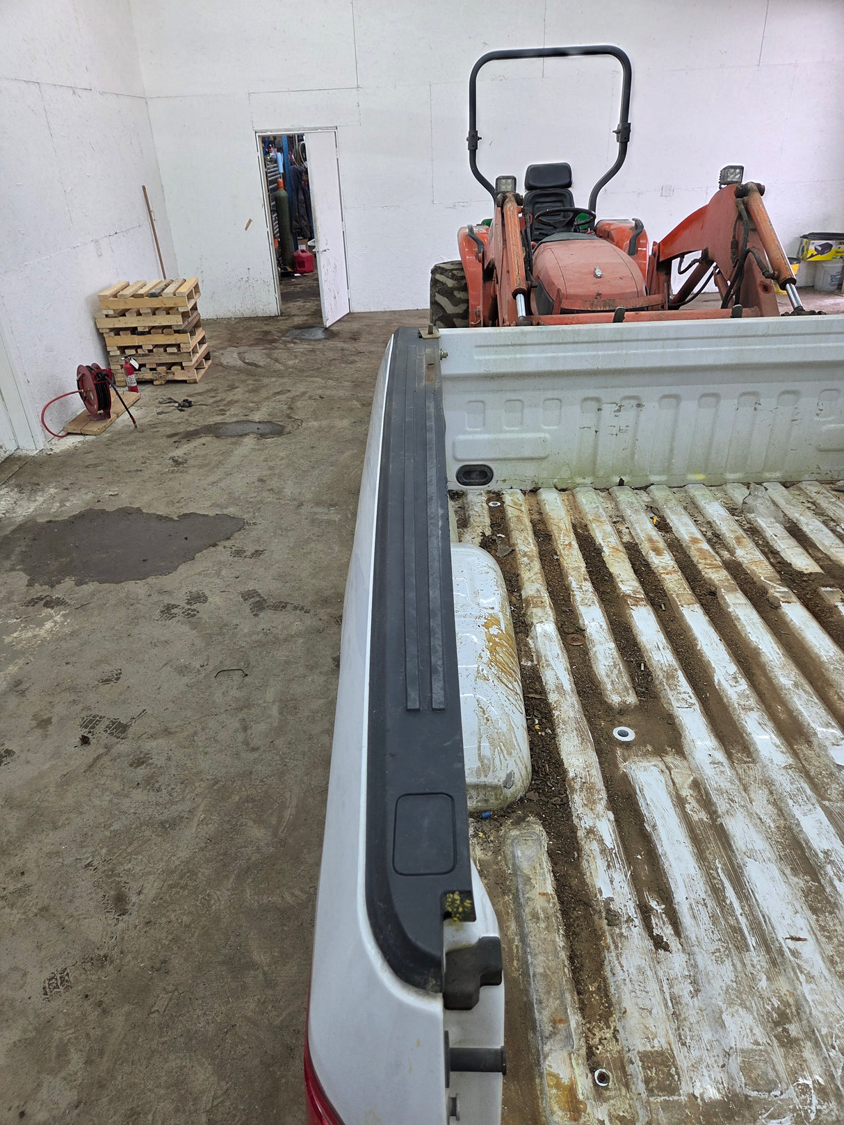 2015-2020 Ford F150 6' 6" Short Bed Without Wheel Lip Molding CNG BED