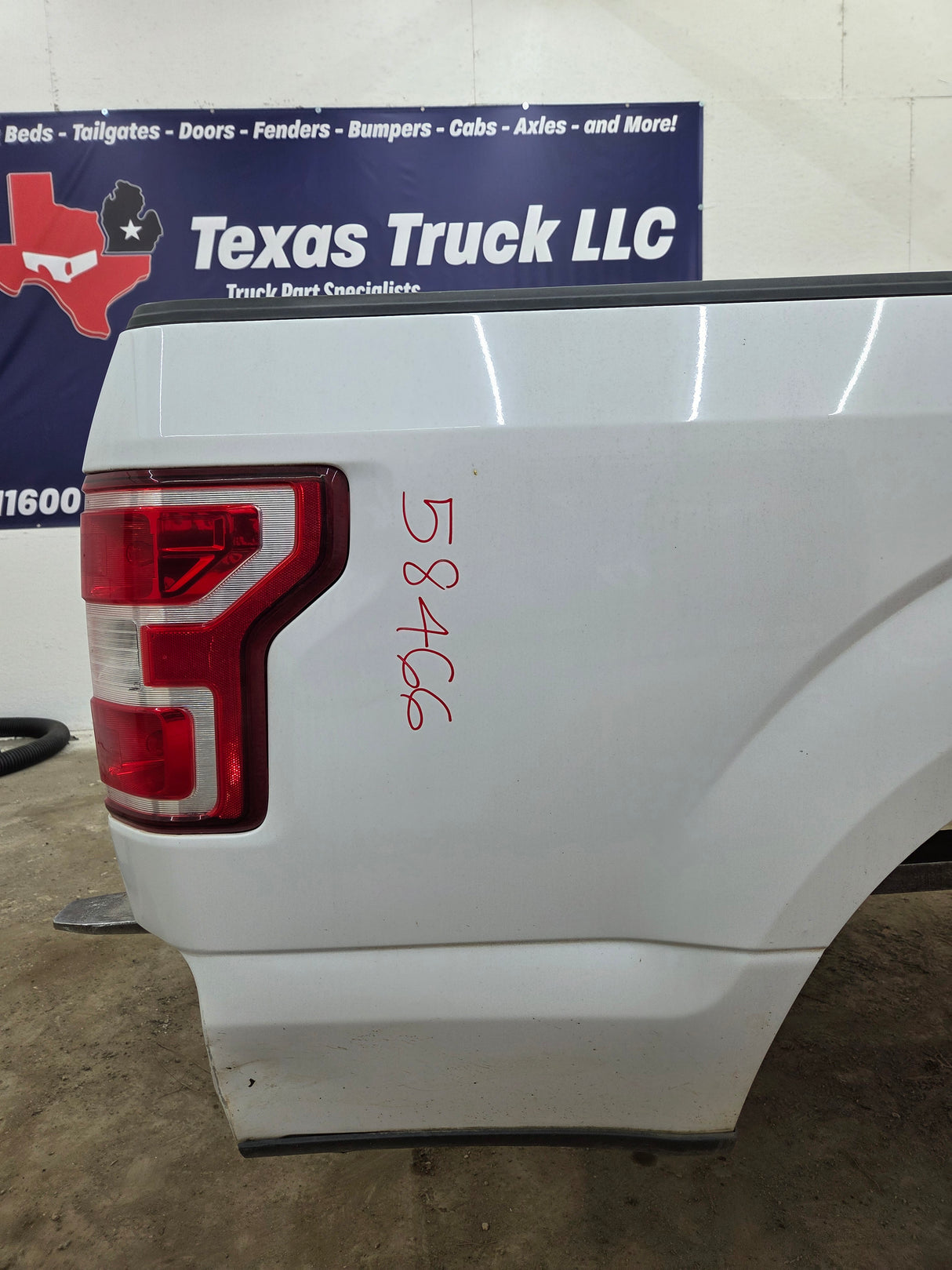 2015-2020 Ford F150 6' 6" Short Bed Without Wheel Lip Molding CNG BED